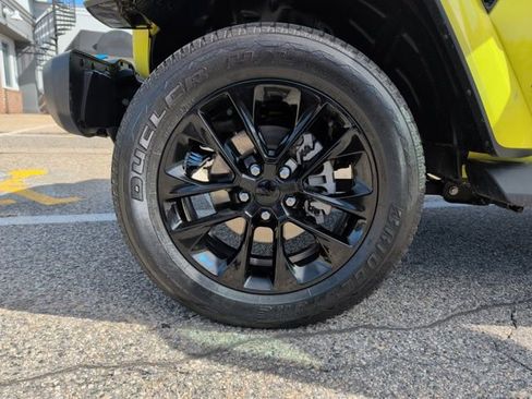 Used 2023 Jeep Wrangler Unlimited Sahara w/ Cold Weather Group image 28