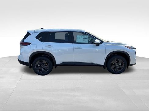 New 2026 Nissan Rogue SV w/ Cold Weather Package FWD image 5