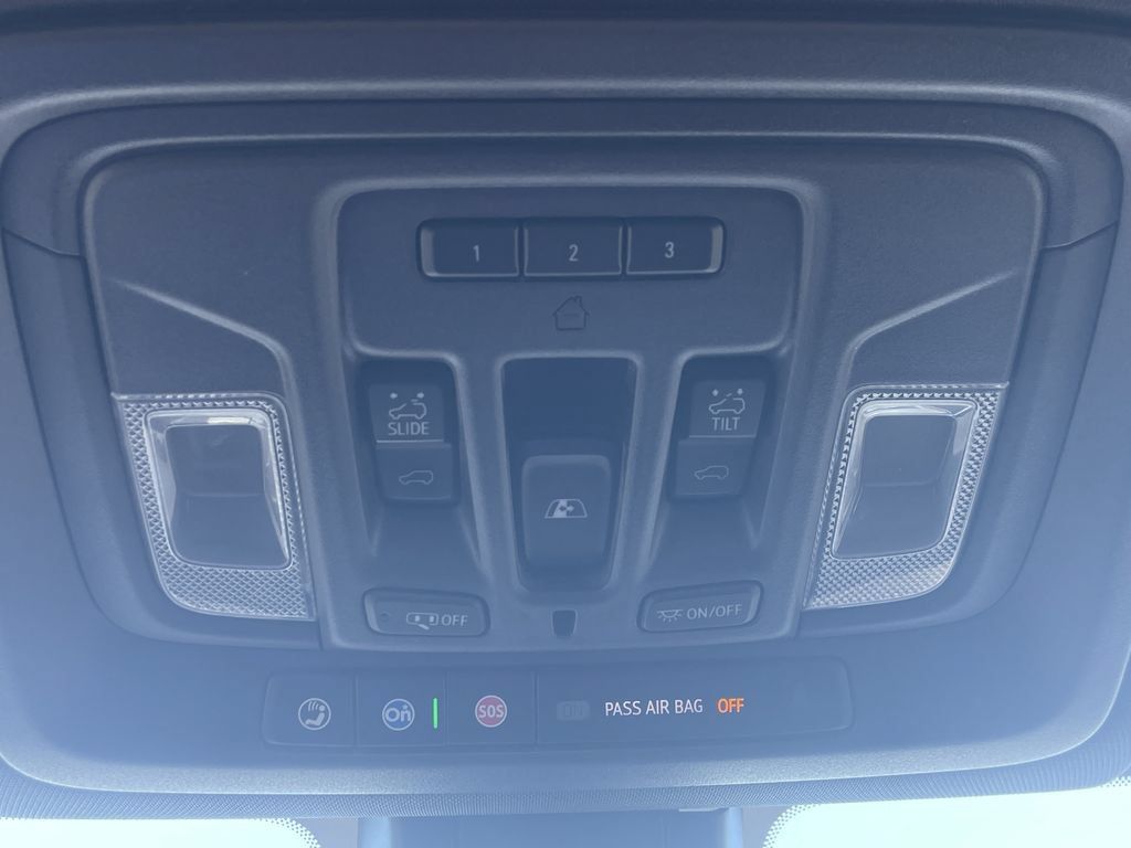 Used 2022 Chevrolet Silverado 3500 High Country w/ Safety Package II AWD/4WD image 42