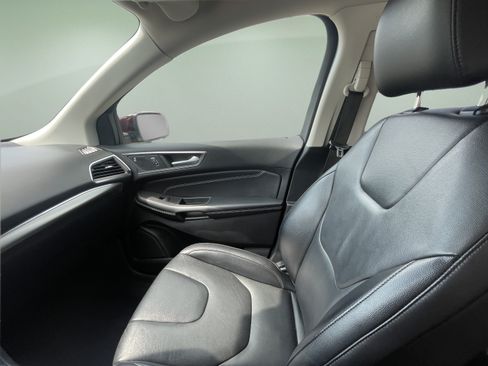 Used 2022 Ford Edge Titanium AWD/4WD image 31