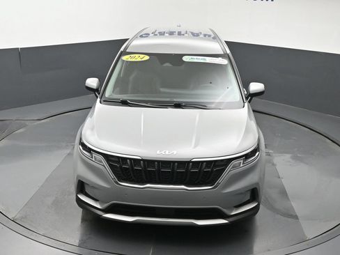 Used 2024 Kia Carnival EX FWD image 27
