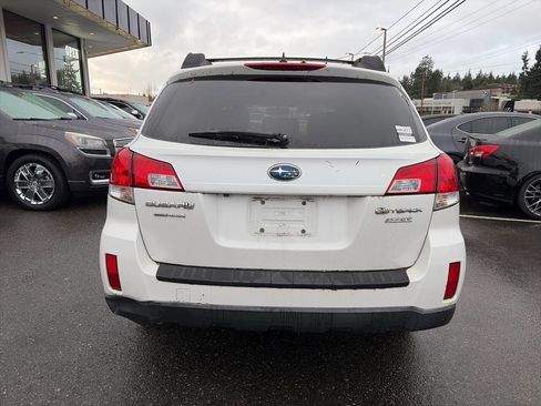 Used 2013 Subaru Outback 2.5i Limited w/ Moonroof Pkg image 4