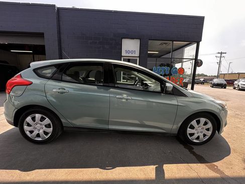 Used 2012 Ford Focus SE FWD image 8