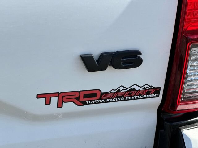 Used 2019 Toyota Tacoma TRD Sport w/ TRD Premium Sport Package RWD image 32