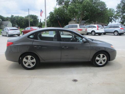 Used 2009 Hyundai Elantra SE FWD image 18