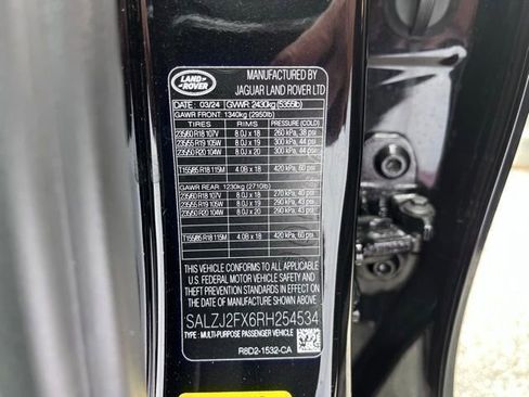 Used 2024 Land Rover Range Rover Evoque S AWD/4WD image 18
