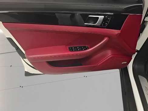 Used 2018 Porsche Panamera 4 AWD/4WD image 11
