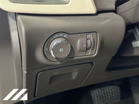 Used 2013 Buick Verano Convenience FWD image 10