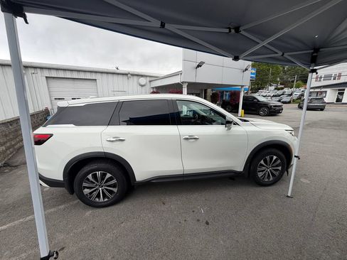Used 2023 INFINITI QX60 Pure AWD/4WD image 6