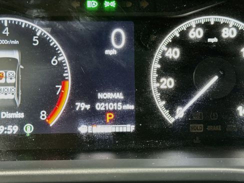 Used 2025 Honda HR-V Sport image 19