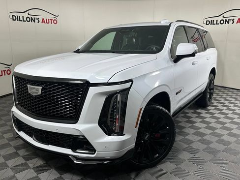 Used 2026 Cadillac Escalade V w/ LPO, ONYX Package AWD/4WD image 1