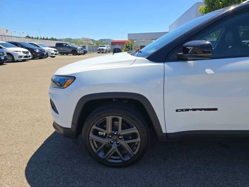 New 2026 Jeep Compass Limited w/ Sun, Sound & Navigation Group AWD/4WD image 18