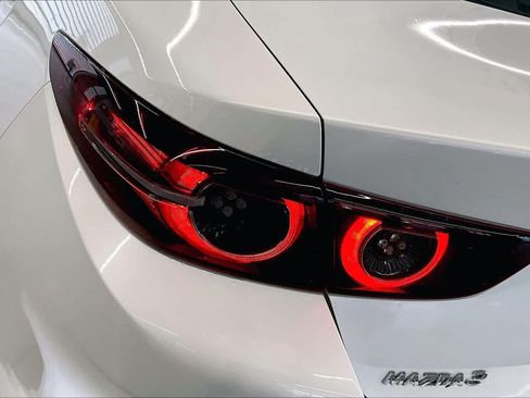 Used 2019 MAZDA MAZDA3 Sedan w/ Premium Package FWD image 27