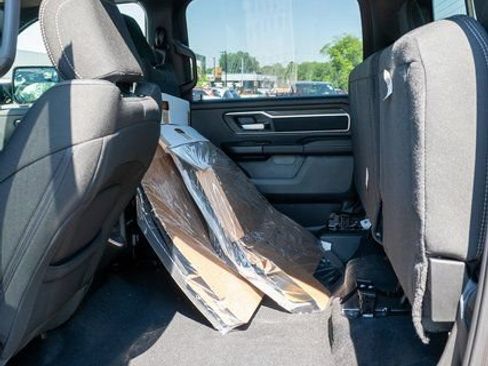 New 2026 RAM 1500 Big Horn AWD/4WD image 9