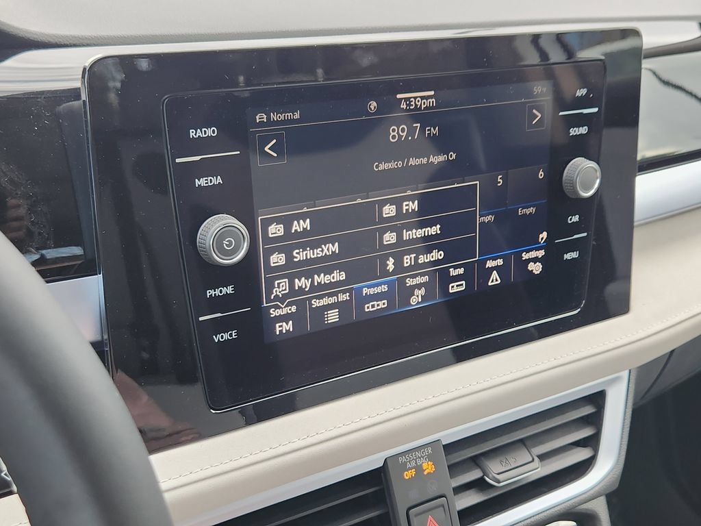 New 2026 Volkswagen Taos SE AWD/4WD image 7