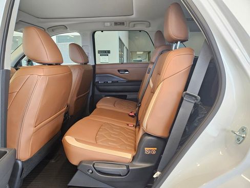 New 2026 Nissan Pathfinder Platinum w/ Cargo Package image 28
