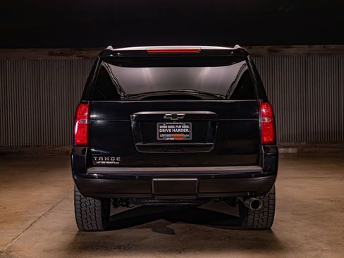 Used 2018 Chevrolet Tahoe LS RWD image 7