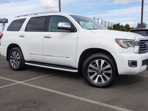 Used 2019 Toyota Sequoia Limited image 4