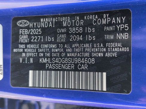 Used 2025 Hyundai Elantra SEL image 31