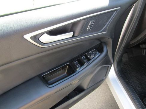 Certified 2019 Ford Edge SEL w/ Equipment Group 201A AWD/4WD image 18