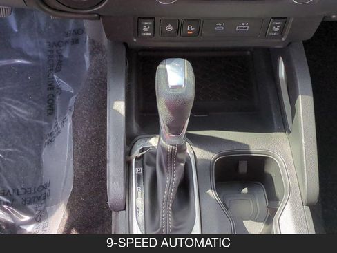 Used 2023 Nissan Frontier SV w/ SV Convenience Package RWD image 20
