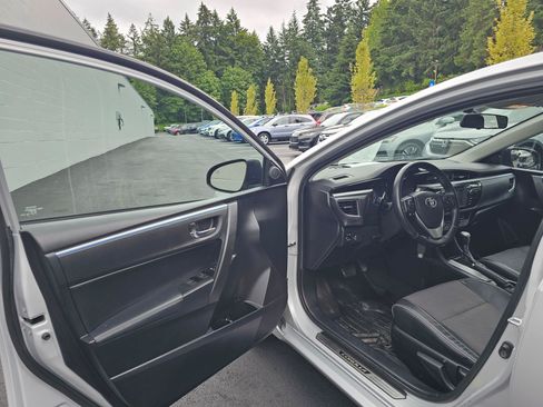 Used 2016 Toyota Corolla S FWD image 22