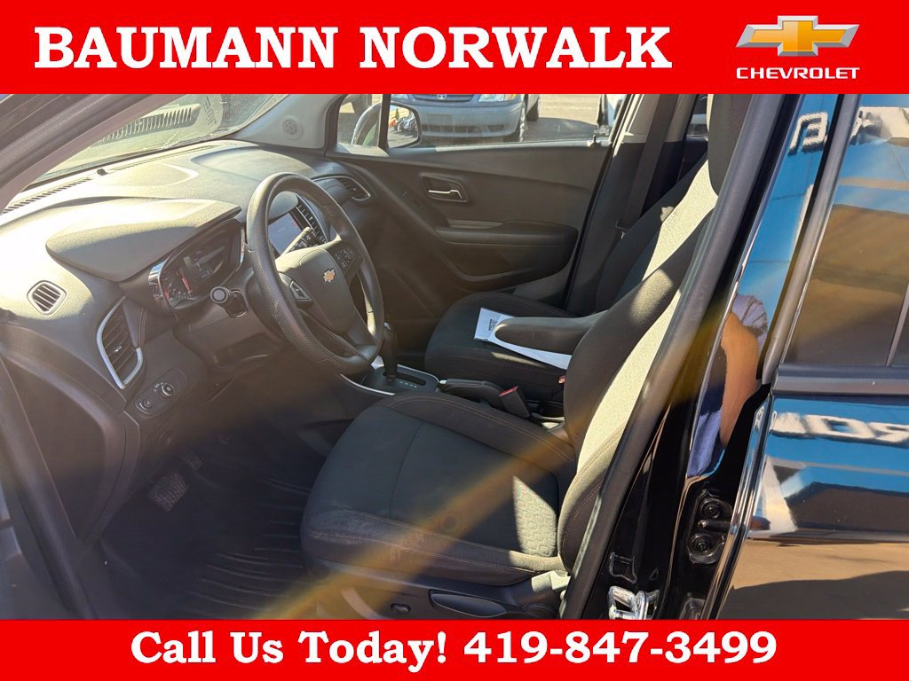 Used 2020 Chevrolet Trax LS w/ Tint and Cruise Package FWD image 13