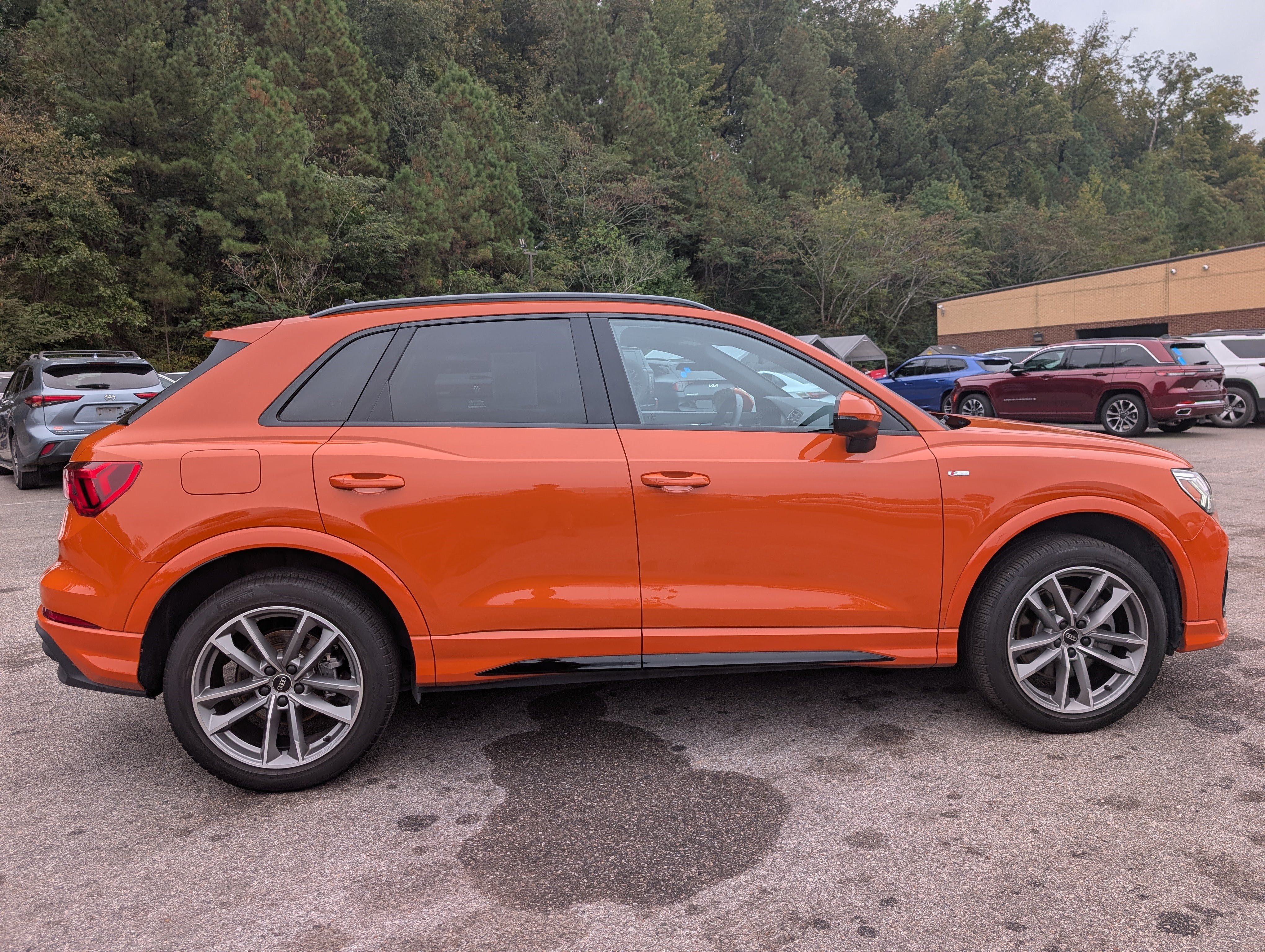 Used 2024 Audi Q3 2.0T Premium w/ Convenience Package AWD/4WD image 10