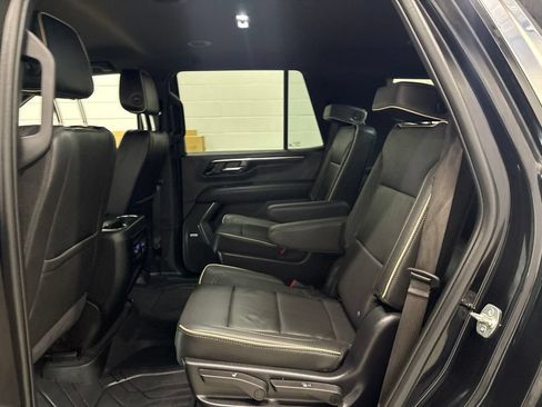 Used 2025 Chevrolet Tahoe Premier AWD/4WD image 31
