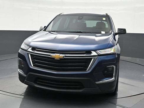 Used 2023 Chevrolet Traverse LS FWD image 9