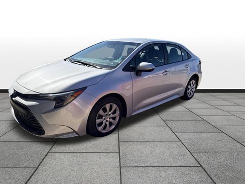 Used 2024 Toyota Corolla LE FWD image 31