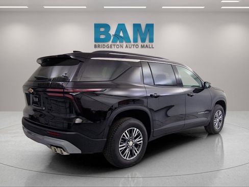 New 2026 Chevrolet Traverse LT w/ Driver Confidence Package image 3