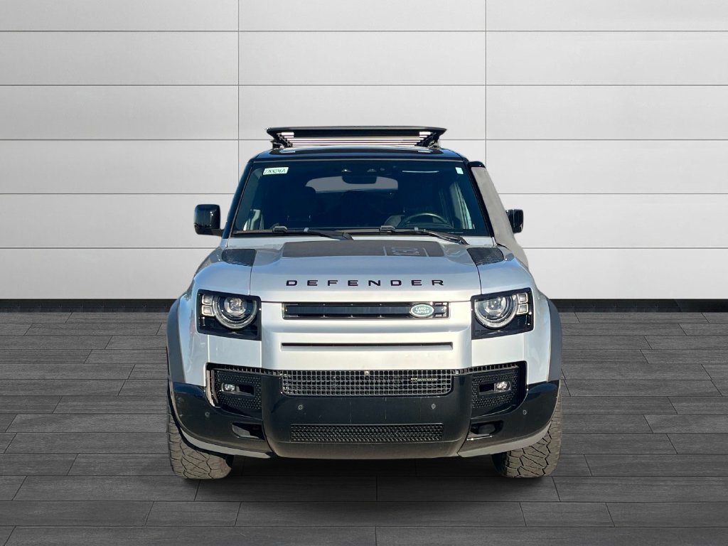 Used 2023 Land Rover Defender 130 X-Dynamic SE AWD/4WD image 8