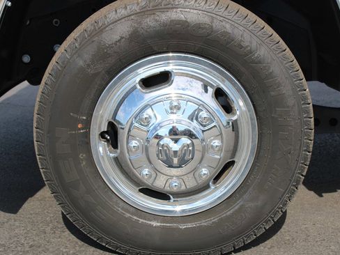 Used 2023 RAM 3500 Tradesman w/ Chrome Appearance Group image 29