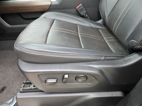 Used 2024 Chevrolet Silverado 2500 High Country w/ High Country Premium Package image 19