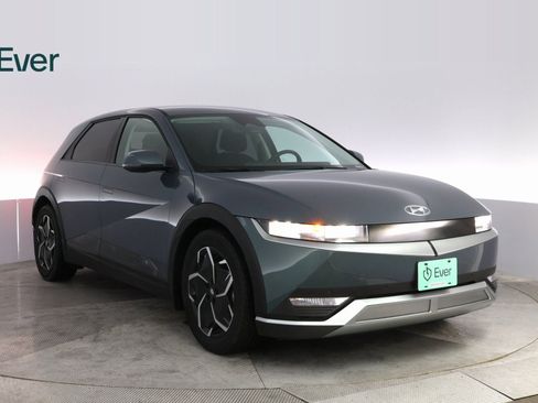 Used 2024 Hyundai Ioniq 5 SEL image 4