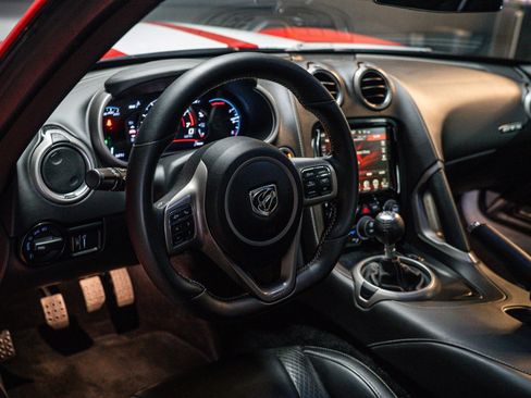 Used 2017 Dodge Viper GTS RWD image 7