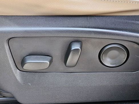 Used 2021 Chevrolet Tahoe Premier w/ Premium Package RWD image 26