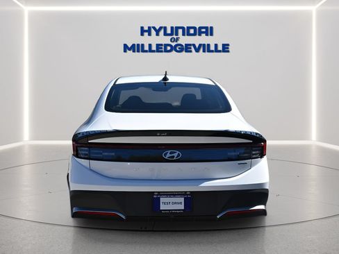 New 2026 Hyundai Sonata Blue FWD image 4