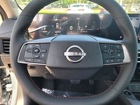 New 2026 Nissan Sentra SR w/ Floor Mat Package FWD image 15