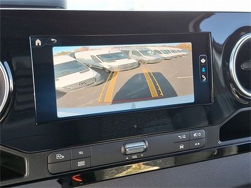 Used 2025 Mercedes-Benz Sprinter 2500 image 17