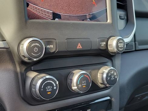 Used 2022 RAM 1500 Big Horn RWD image 16