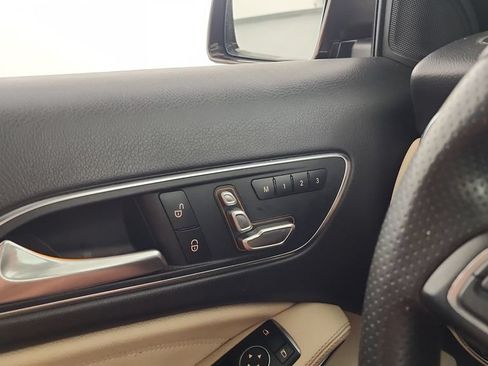 Used 2018 Mercedes-Benz GLA 250 4MATIC image 19