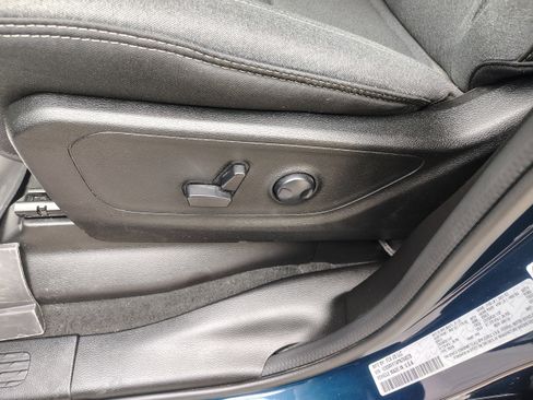 Certified 2023 RAM 1500 Big Horn AWD/4WD image 16