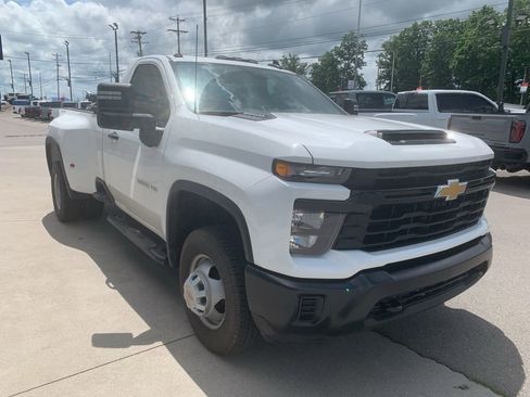 Used 2025 Chevrolet Silverado 3500 W/T w/ WT Convenience Package AWD/4WD image 3