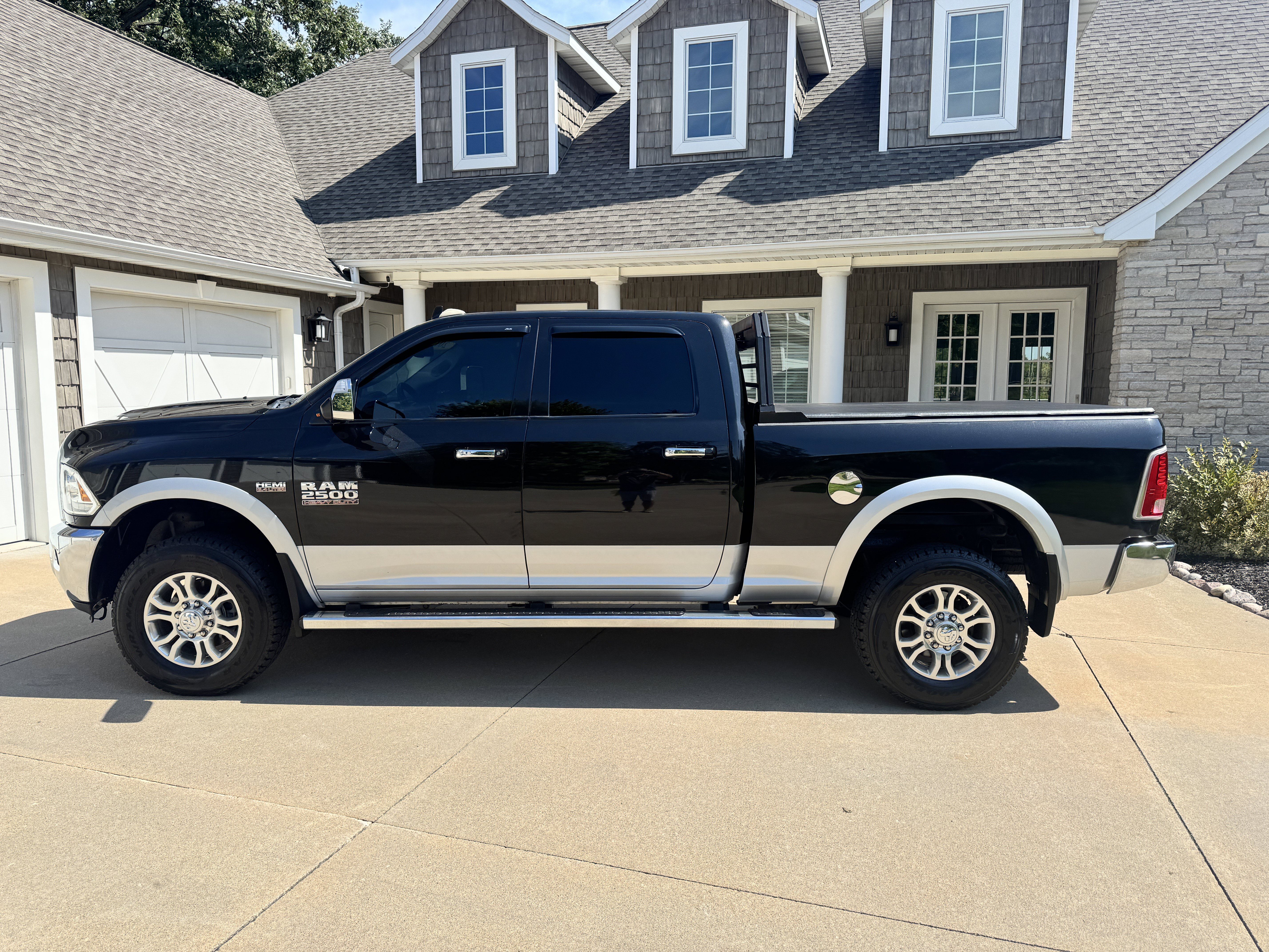Used 2015 RAM 2500 Laramie w/ Snow Chief Group AWD/4WD image 3