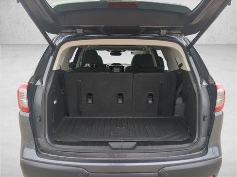 Used 2025 Subaru Ascent Limited AWD/4WD image 6