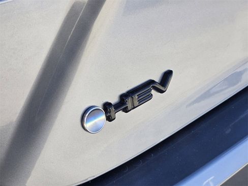 Certified 2025 Toyota Camry SE image 13