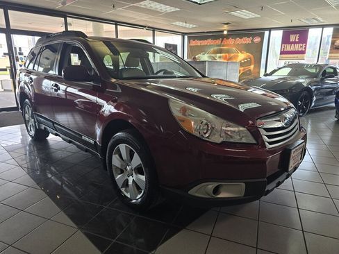 Used 2011 Subaru Outback 2.5i Premium image 3