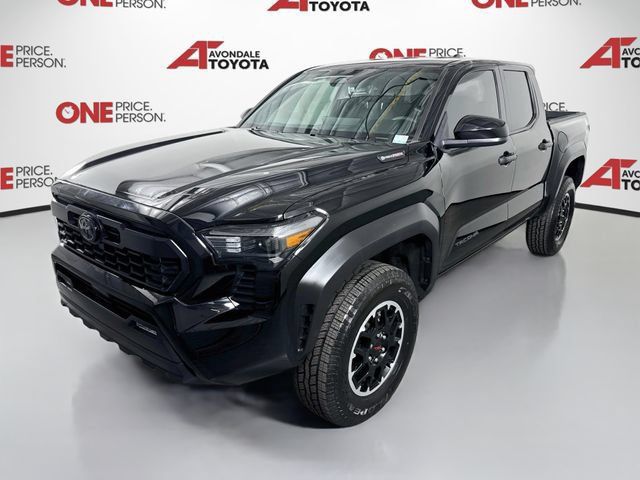 Certified 2025 Toyota Tacoma TRD Off-Road AWD/4WD image 4